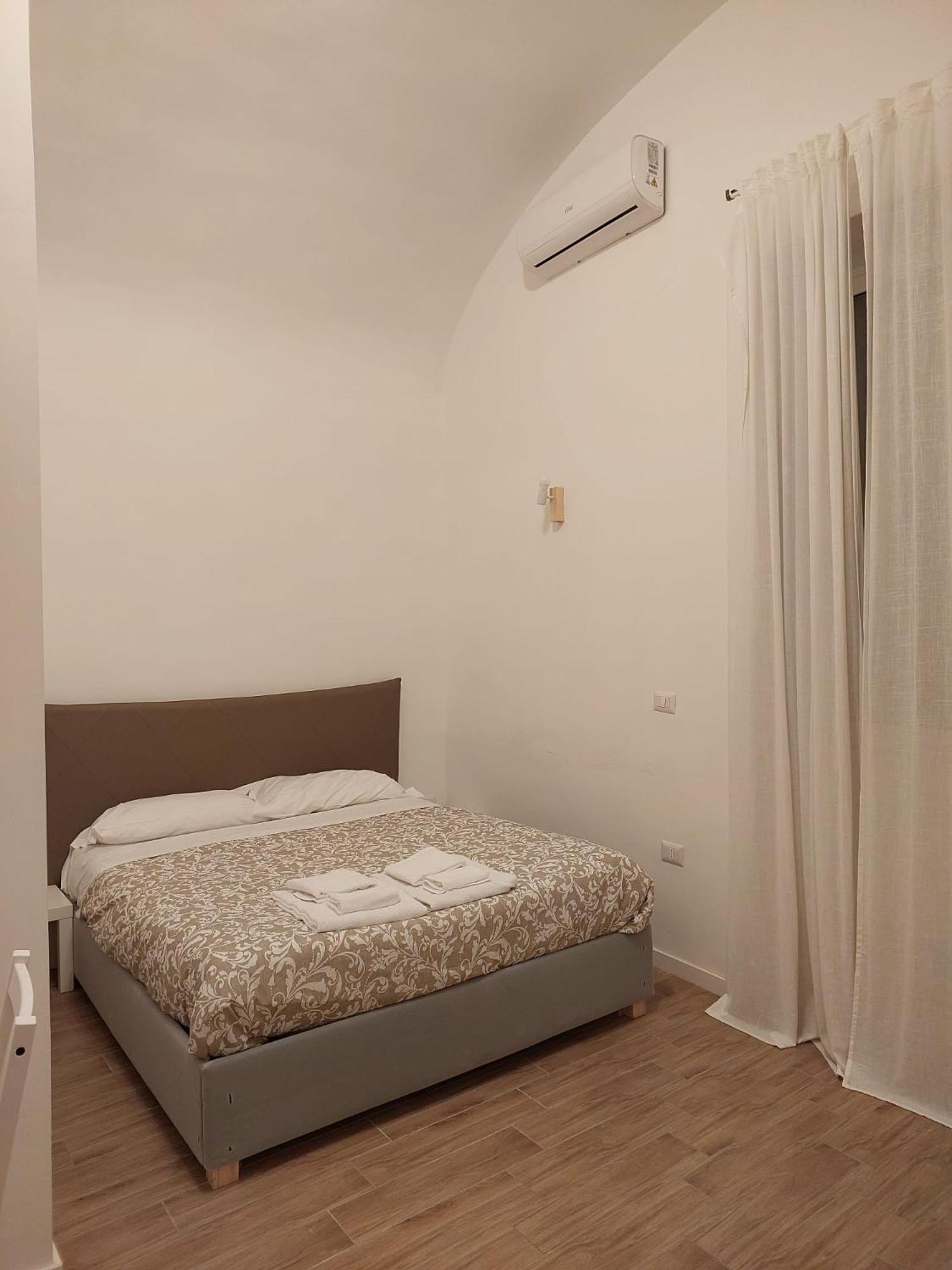 Residence E Appartamenti Bausan Naples Exterior photo
